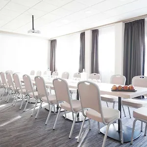 4* מלון Novotel Due